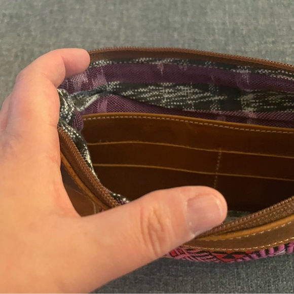 Leather huipil clutch - Picture 2 of 2